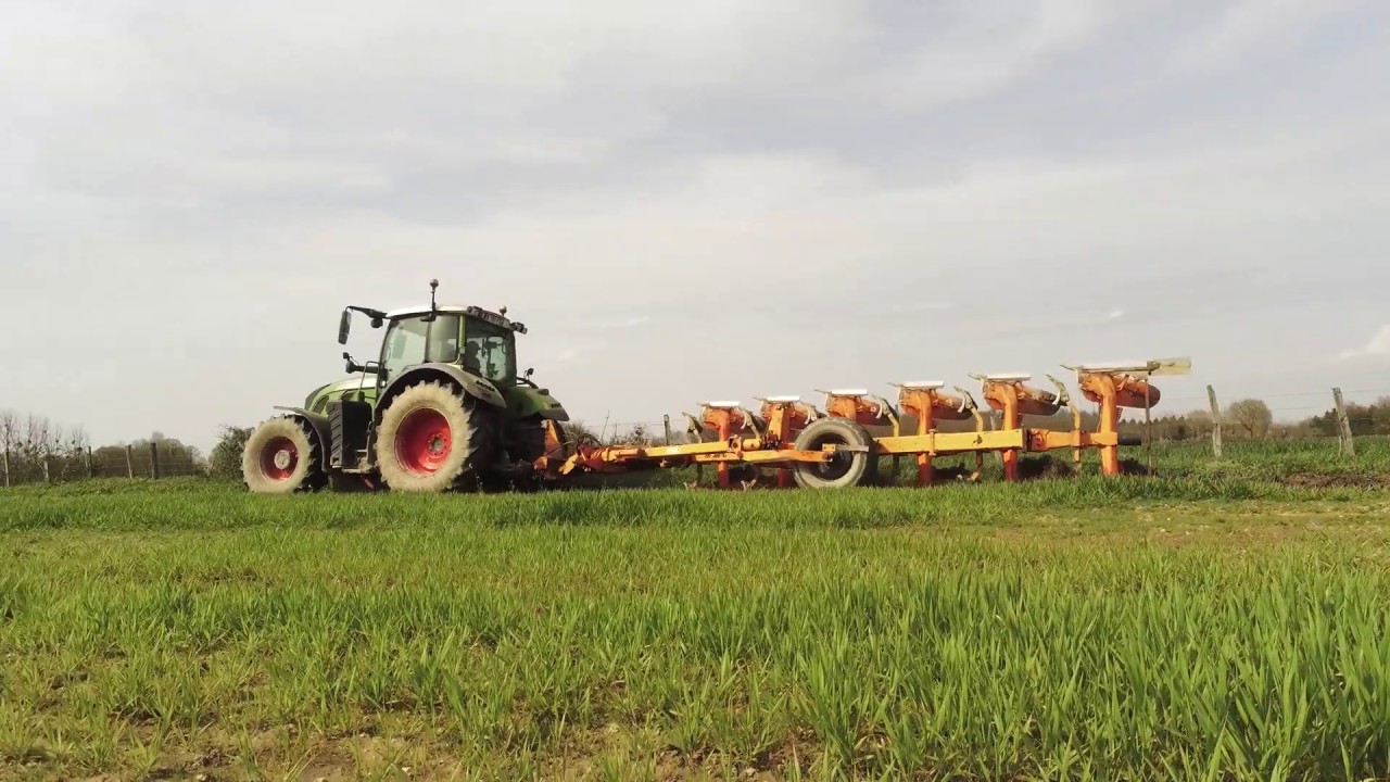 Vidéo des labours avec le Fendt 716 et la charrue Huard 6 corps - drone