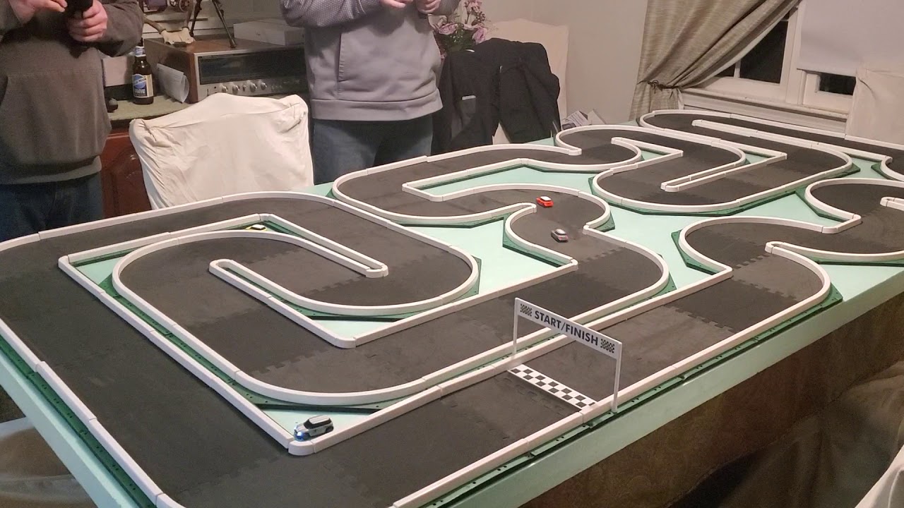 turbo mini 1/76 rc car racing by two 10th scale national champion drivers.