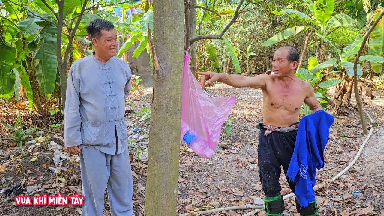 Thật kh&oacute; tin !!! Trong một ng&agrave;y m&agrave; Vua Khỉ cưa thể cưa đ&ocirc;n đọt tận 21 c&acirc;y Sao Dầu ở Ch&ugrave;a M&iacute;t (2/2).