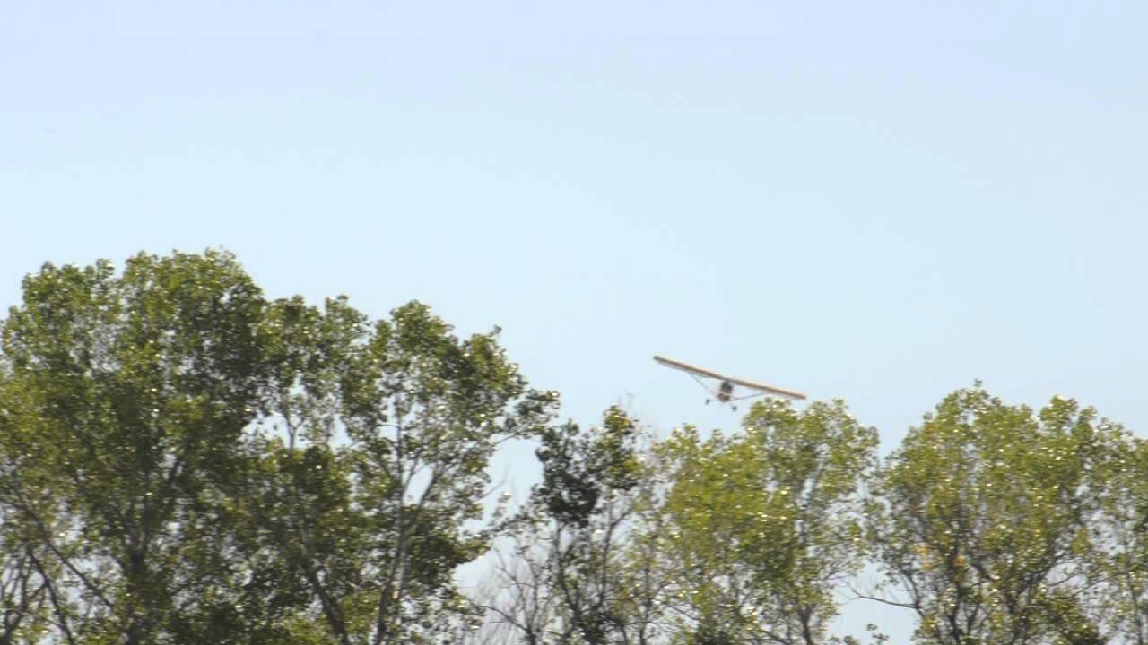 Messing around in a Cub Yellow taildragger ultralight aircraft from Belite