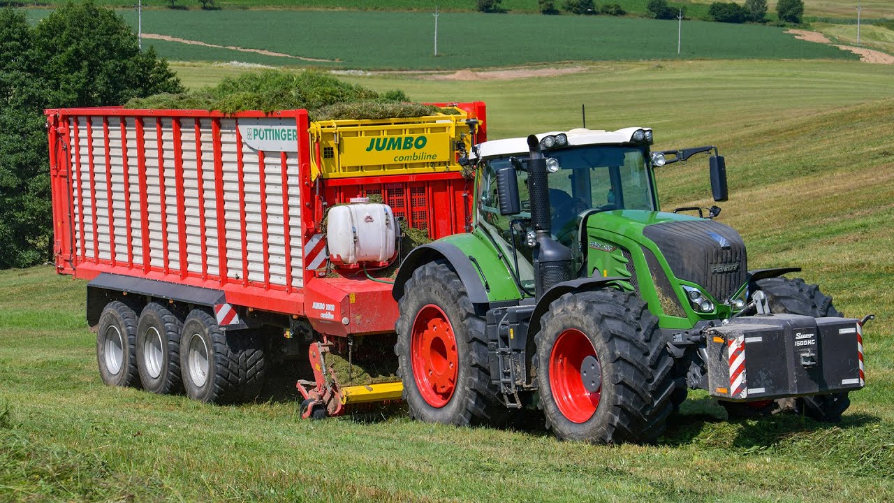 ZD Okrouhlička | FENDT tractors and P&Ouml;TTINGER machines on one field
