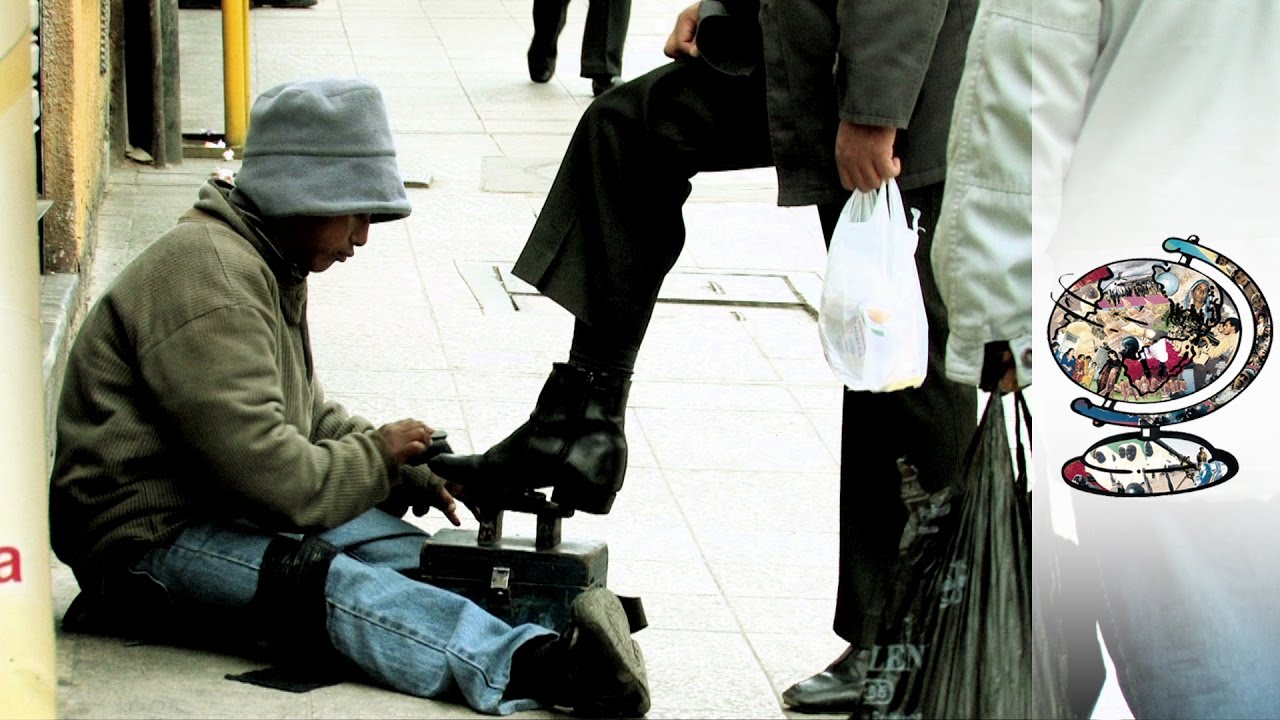 Bolivian Shoeshiners Live in an Endless Cycle of Poverty