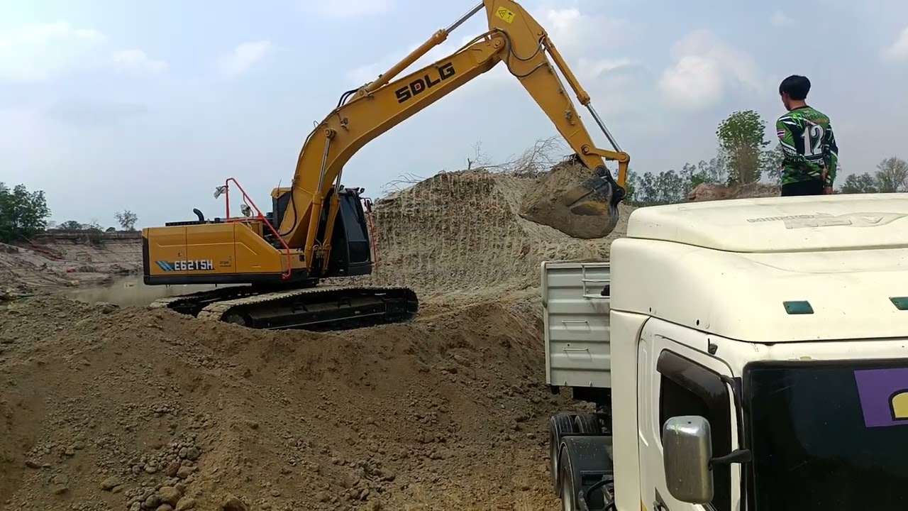 รถ​แม็คโคร​SDLG​นะ​ครับ​อาจารย์​ครับ​