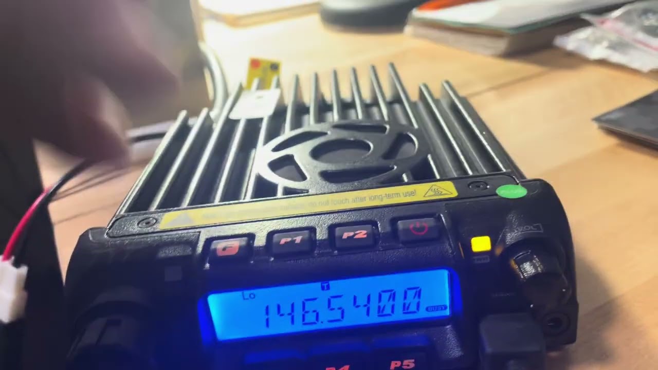Observing operation on the squelch on my TYT TH-9000D