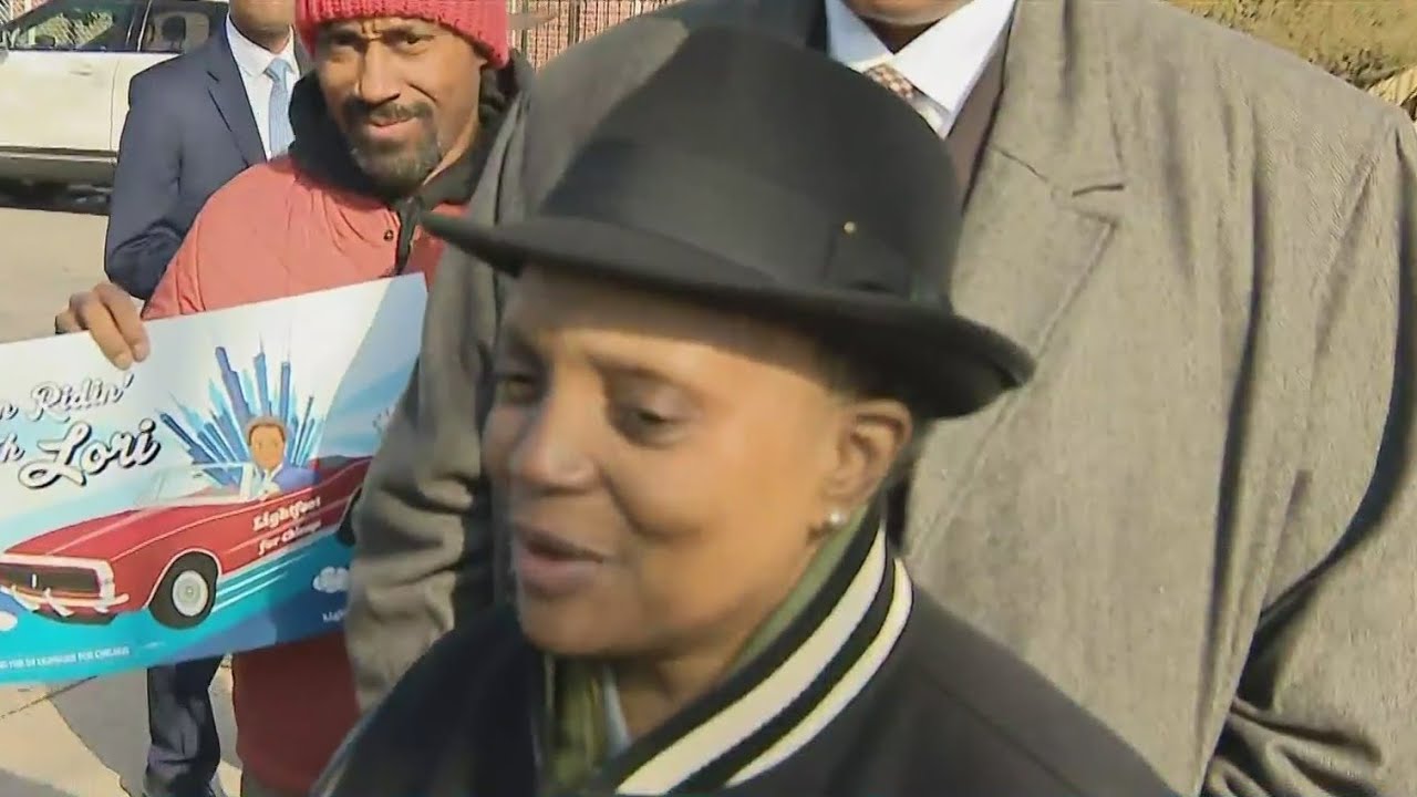 Mayor Lightfoot all smiles as Election Day arrives