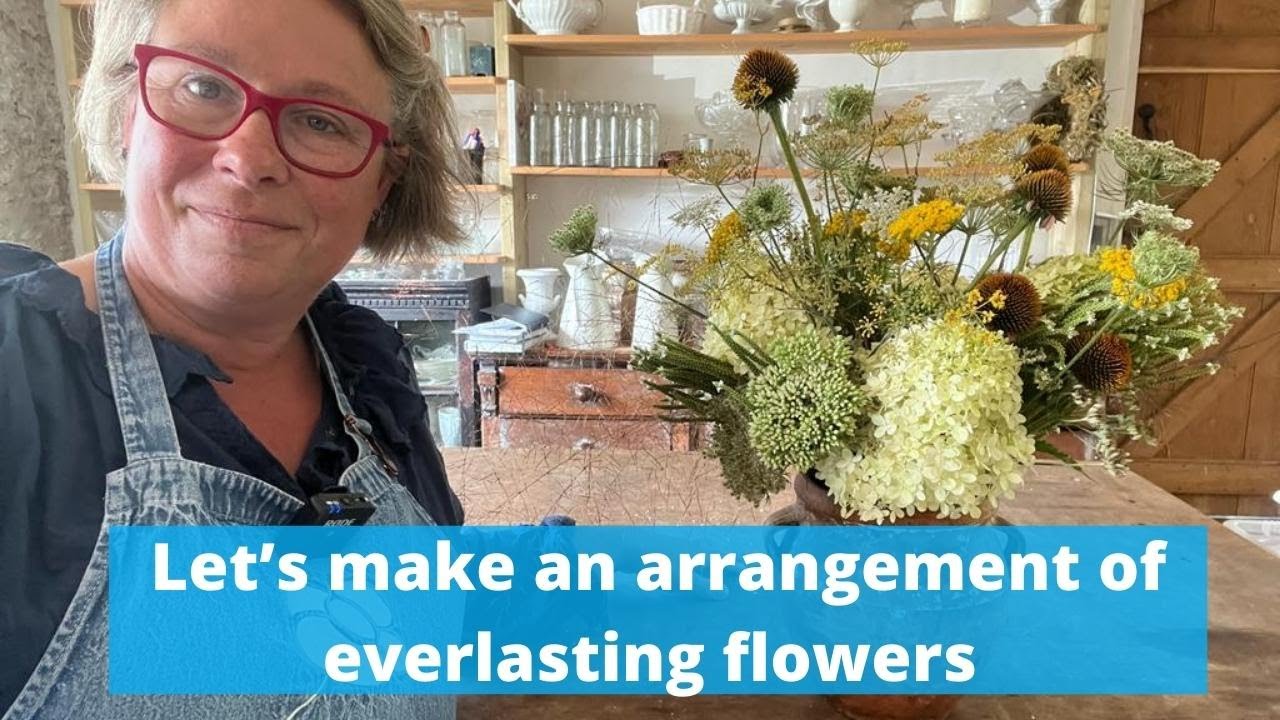 Creating an arrangement that will slowly dry in the vase and become everlasting flowers