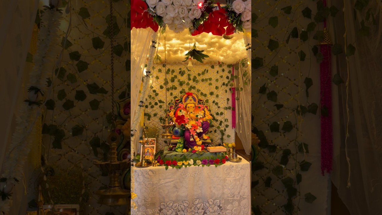 Only we konkani knowe how to balance and celebrate #ganeshchaturthi #konkankar #viral #youtubeshorts