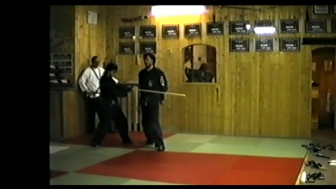 Kampfsport Bruchtest mit leichter Panne martial break test with a slight mishap combat breaktest