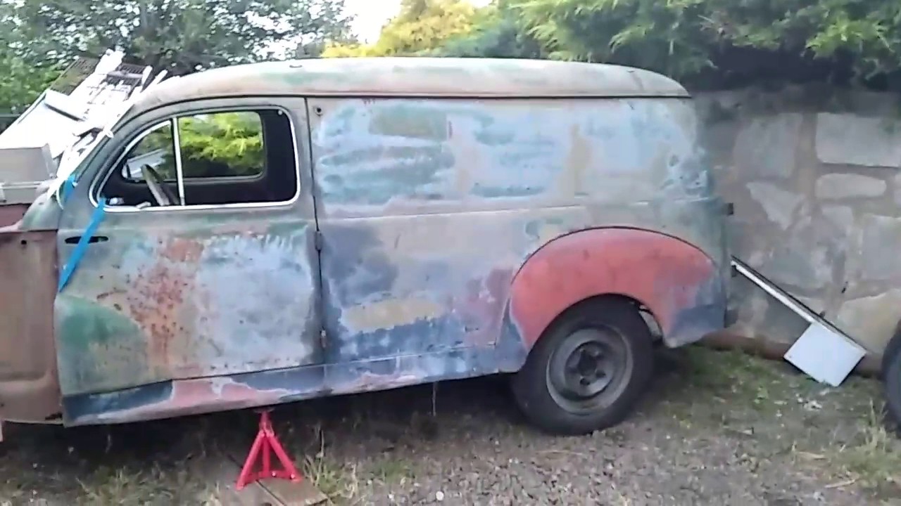 Peugeot 203 tolée c5 de 1957