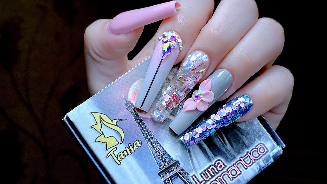 Diseño de Uñas con concha nácar y acrílicos de Tania