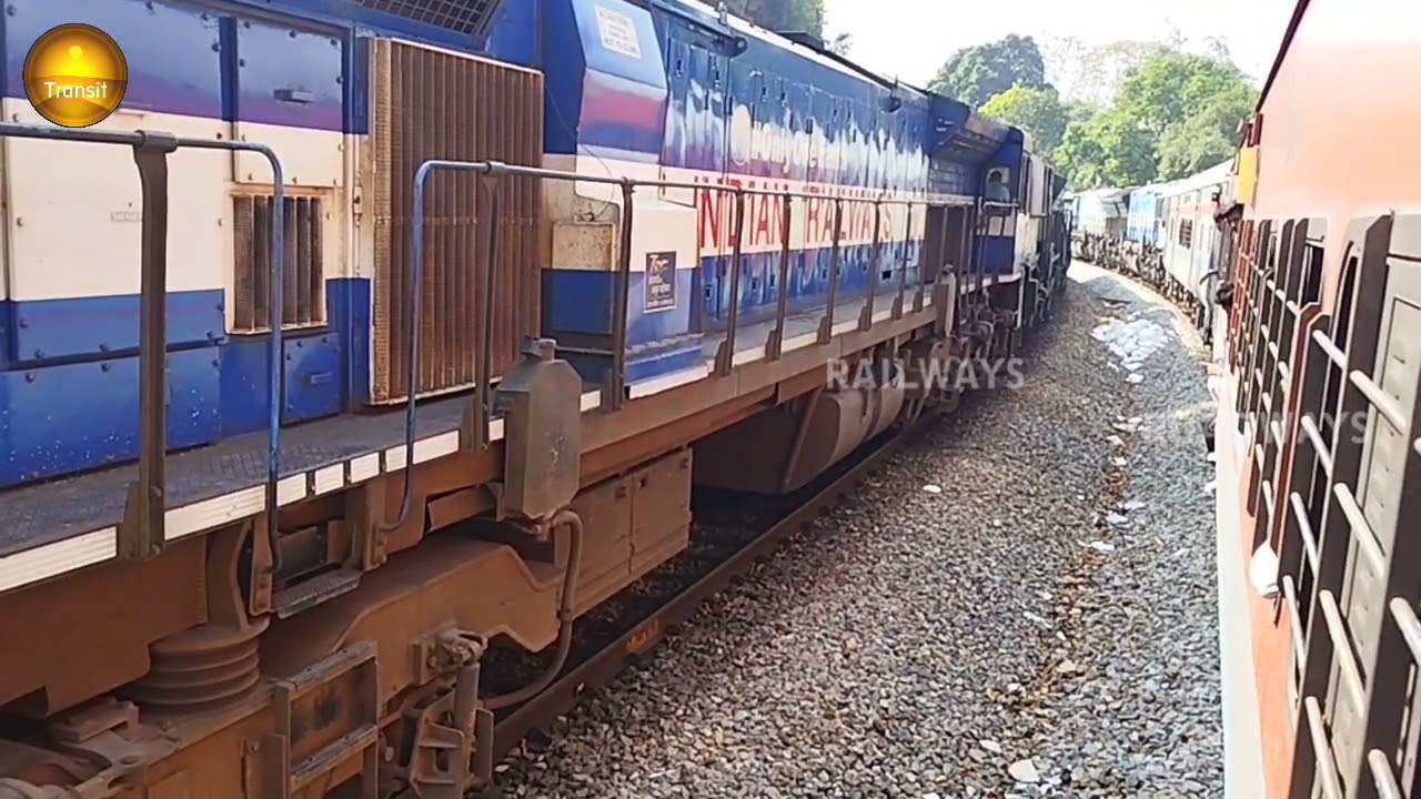 Dual WDG4 EMD locomotives  |  between sakeleshpura and subramanya road | #train #indianrailways #wdp