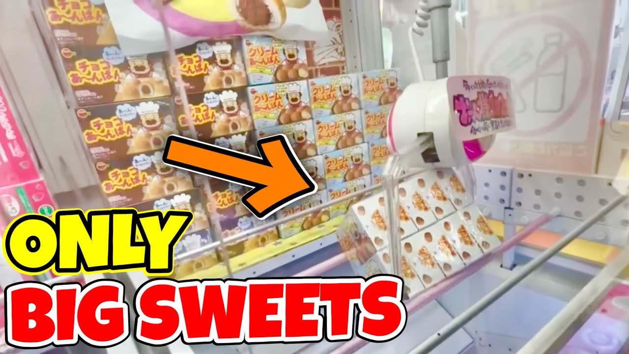 Claw Machine Where Can Get Lots Of Big Sweets !!!