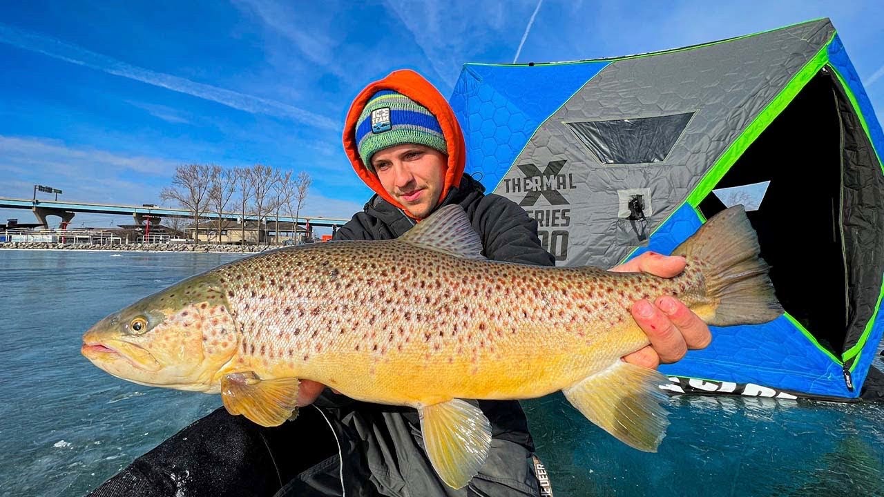 Ice Fishing BROWN TROUT in the Milwaukee Lagoon!