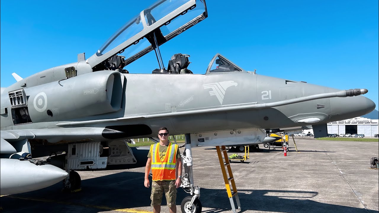 Conheça os CAÇAS da MARINHA DO BRASIL - A4 Skyhawk
