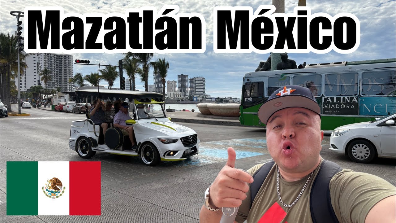 El malecón de Mazatlán y la playa, en enero, Mazatlán, Sinaloa, México, el turismo y los hoteles