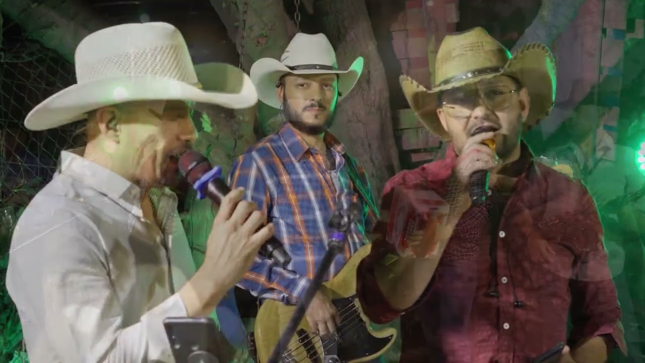 Madrazo Norteño y Cuervos del Bravo - Amigo Tabernero