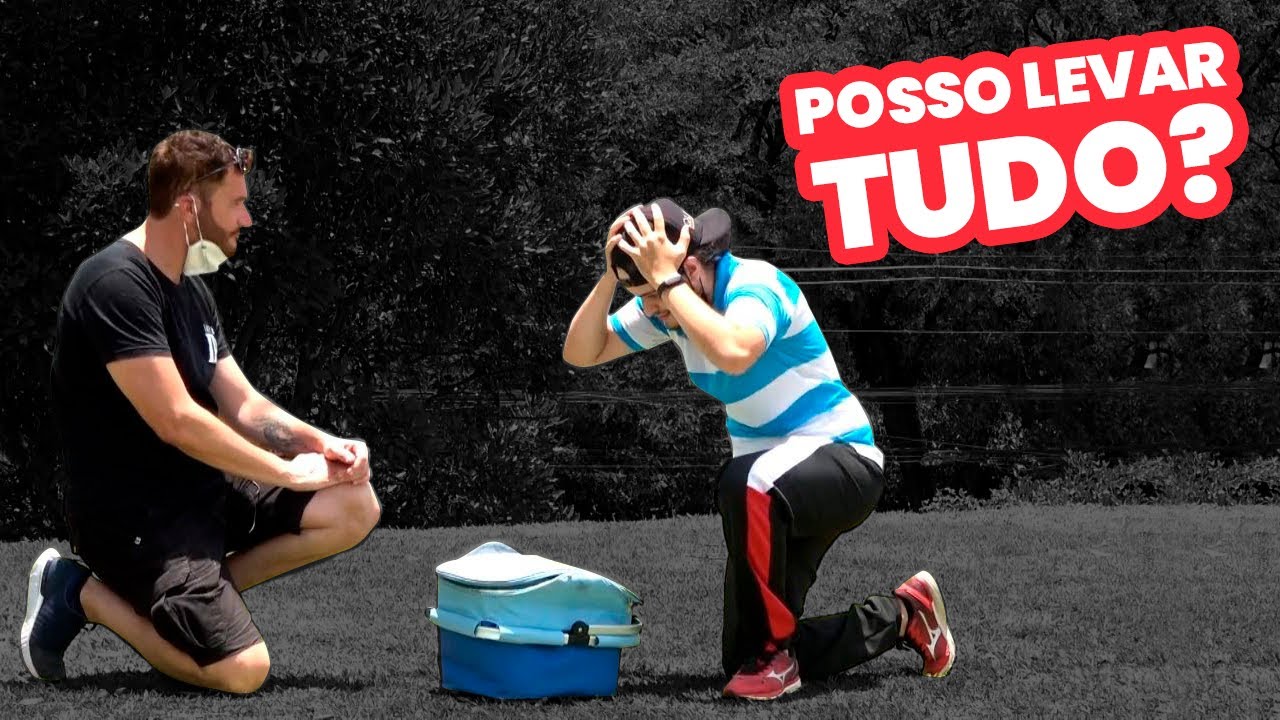 COMPREI TODA MERCADORIA DO VENDEDOR EM DINHEIRO - PEGADINHAS DO BEM - JOHN LEITÃO