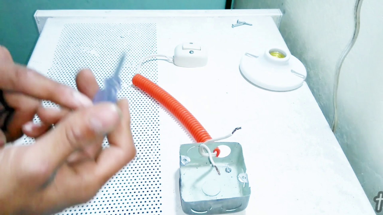 Cómo cambiar un socket o porta lámpara