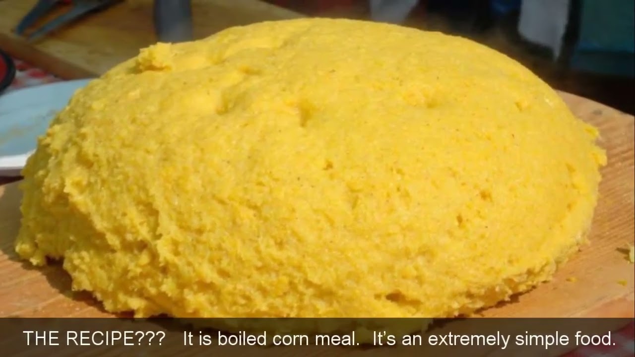 How to prepare mamaliga - traditional Moldovan food