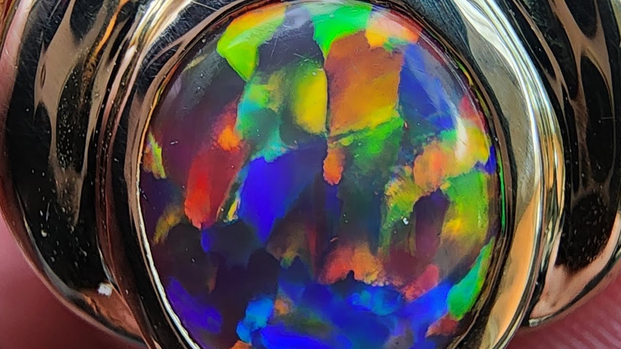 Did Jason Adams just find the RAREST HARLEQUIN BLACK OPAL necklace? GEMSTONE & RESELLER CHAT