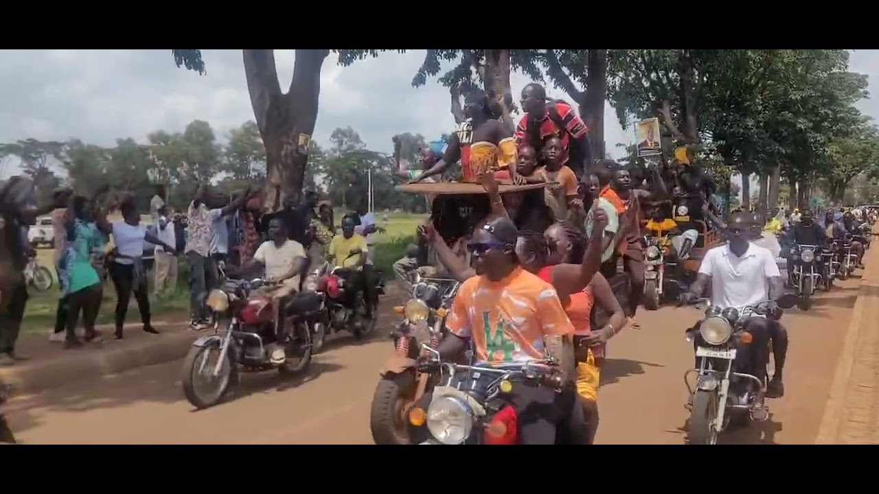 Gulu Residents Storm the City for Bosmic Otim. #mapenduzi #bosmic #nrmedia
