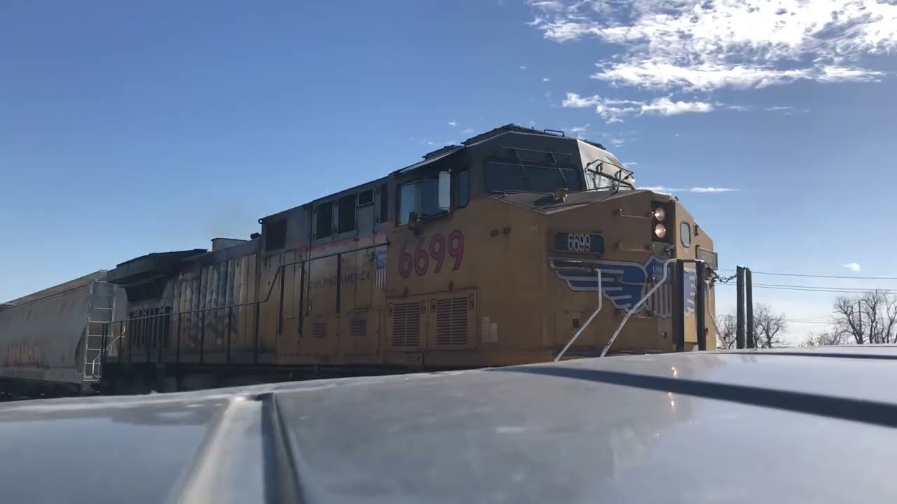 UP 6699 leads a manifest train with a Hornshow in Houston Texas!!!