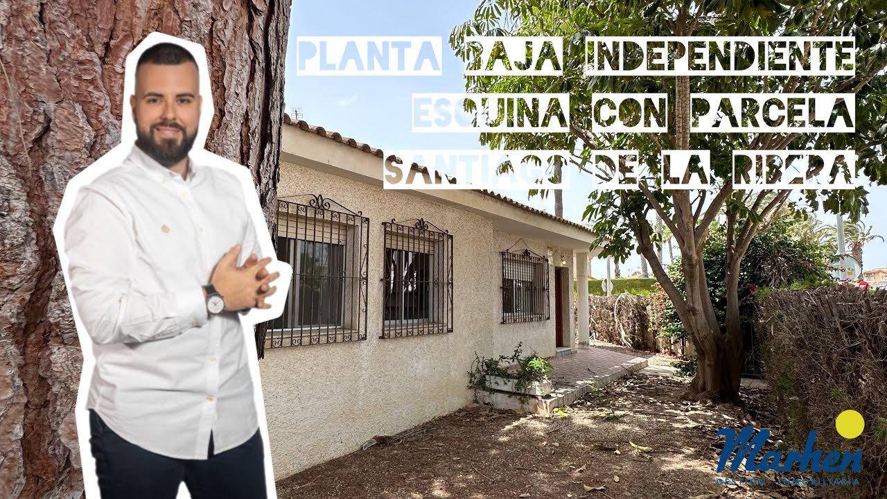 Planta baja esquina con parcela en venta. Casa independiente en Santiago de la Ribera