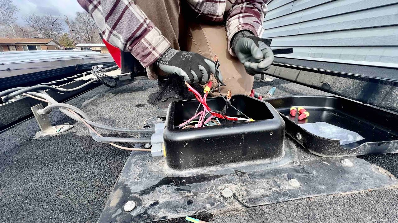How To Fix Your Solar Panel Micro Inverter System - Beginner Guide And Most Common Issues