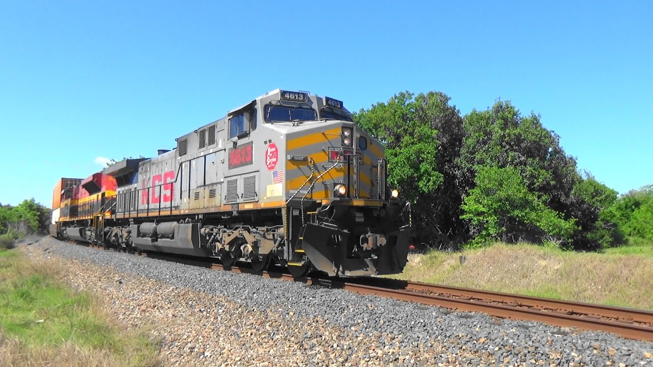 KCS 4613 North at Refugio, TX 3rd Gen K5LA Horn