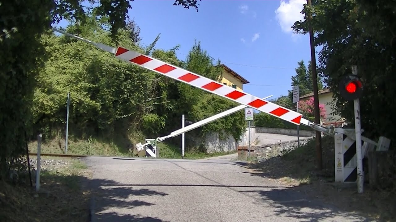 Spoorwegovergang Borgo San Lorenzo (I) // Railroad crossing // Passaggio a livello