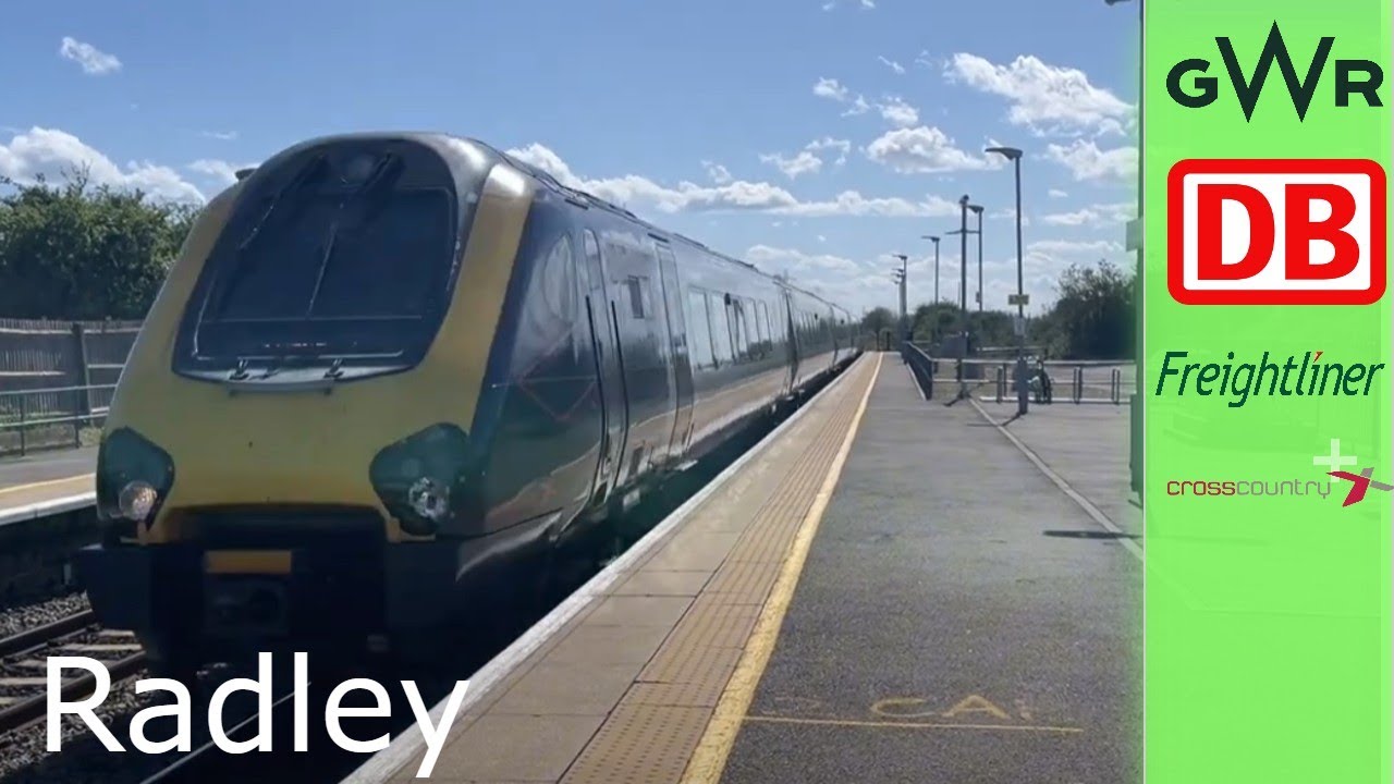 Trains at Radley 16/4/25