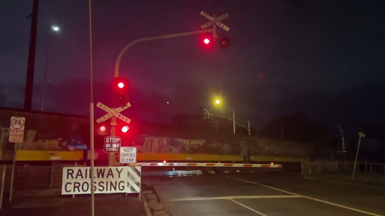 Sunshine Rd Railway Crossing, Sunshine