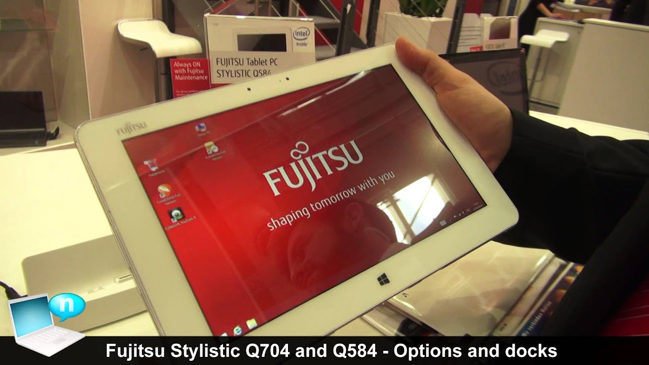 Fujitsu Stylistic Q704 with keyboard dock and Stylistic Q584 with Smart Card Shell