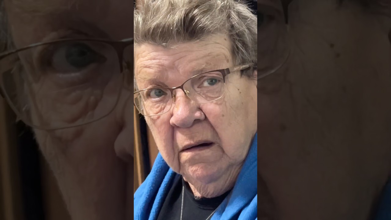 &ldquo;dafuq&rdquo; PRANK ON GRANDMA! 👵🏼😂🤬