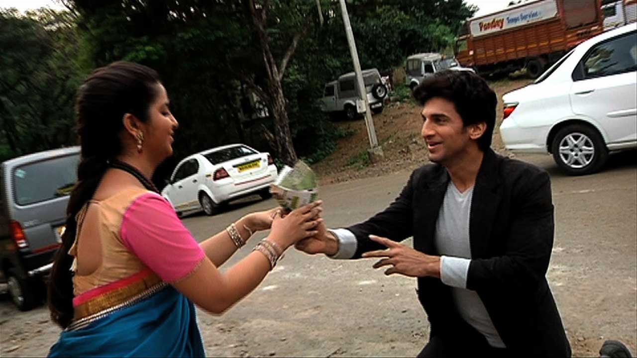 Behind The Scene Masti On the Sets Of 