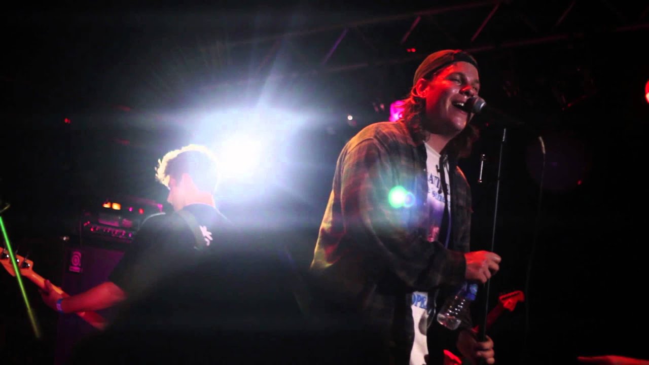 BASEMENT - LAST SHOW IN U.S - GREY SCALE / MARCH / CRICKETS THROW THEIR VOICE - LIVE