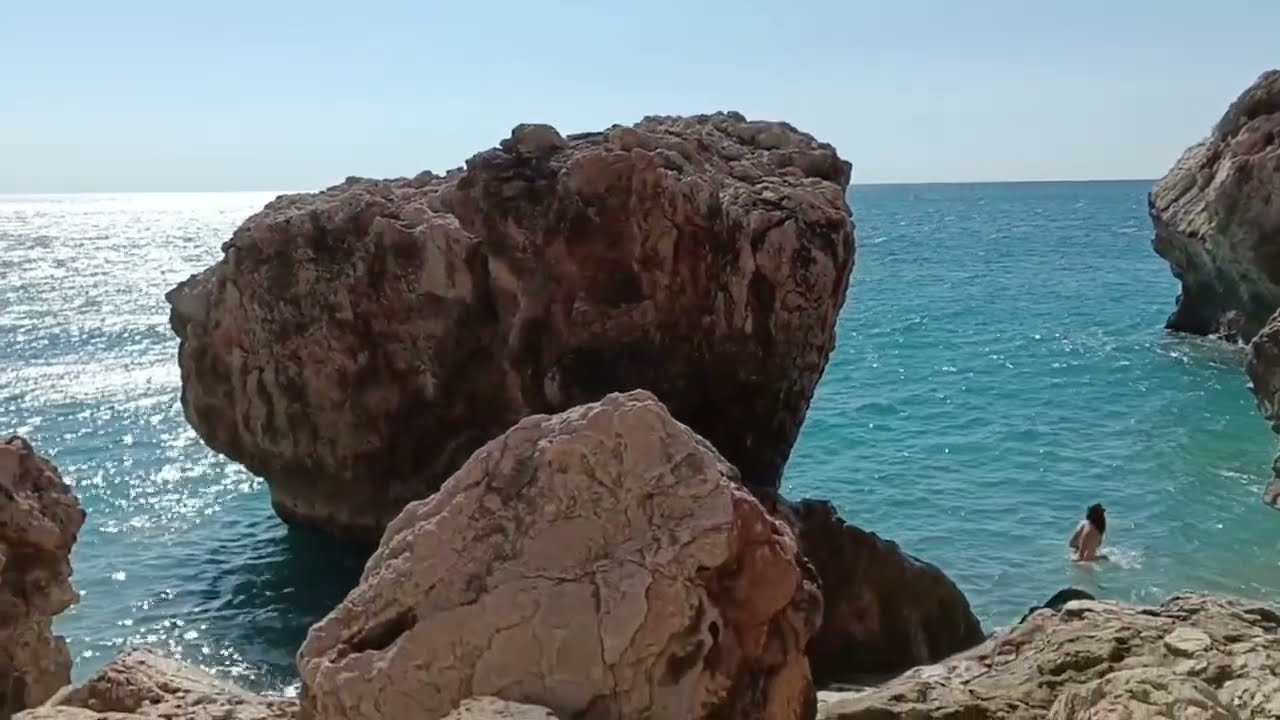 Дикий пляж 1 в Бельдиби. Кемер. Май 2024.