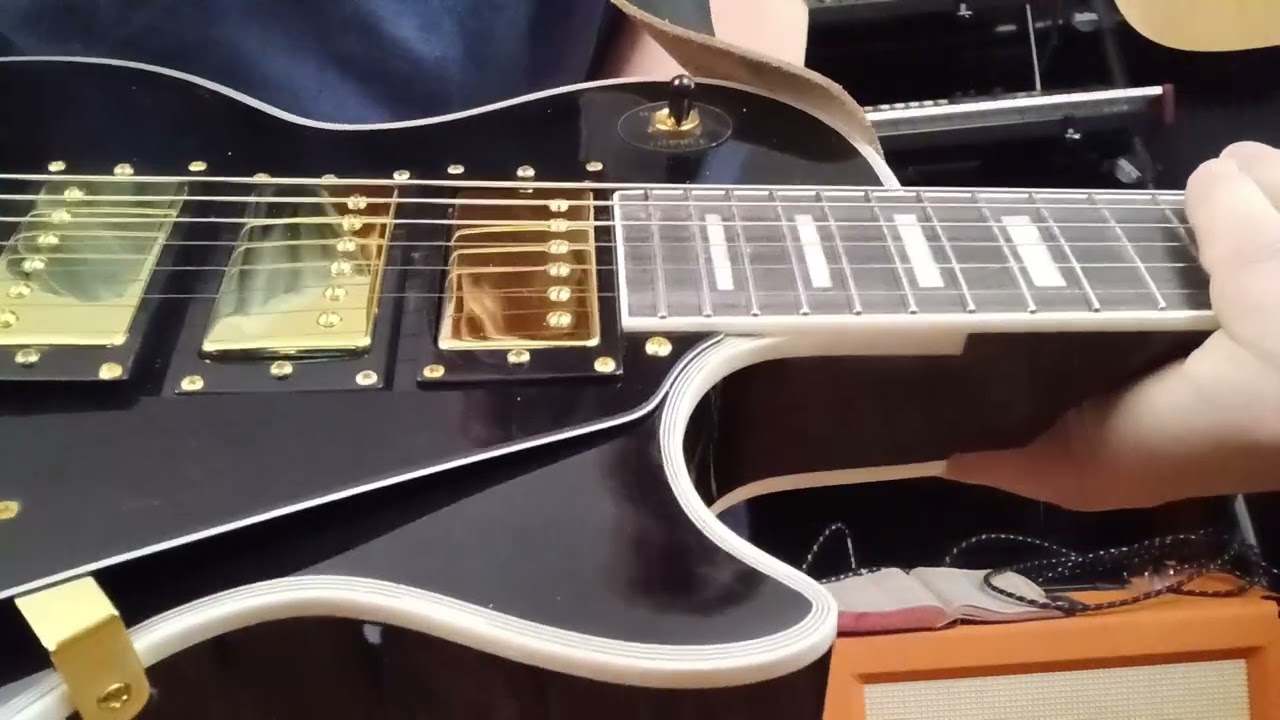 Chibson Les Paul Custom