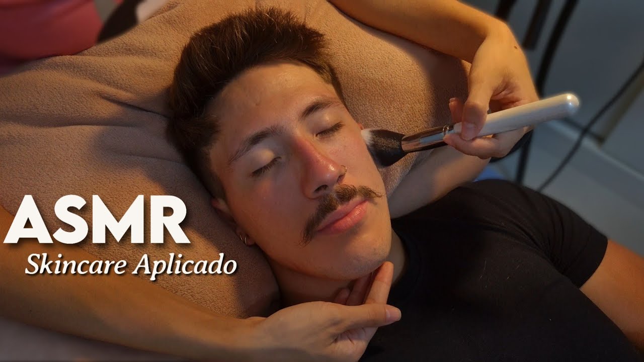 ASMR APLICADO - MINHA NAMORADA FAZENDO SKINCARE EM MIM 💆🏼💤