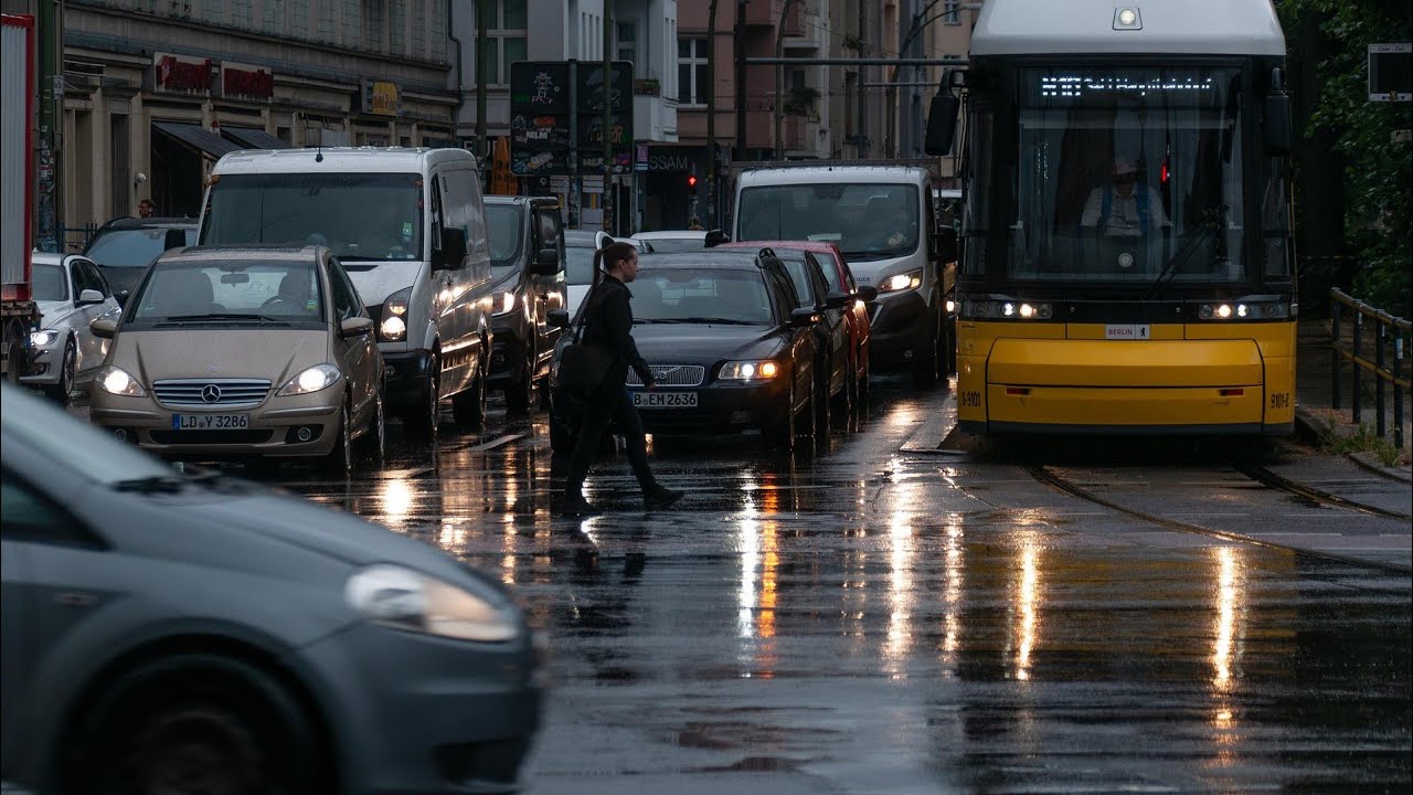 Rain in the City: A Melody of Melodies & Neon Lights | Rain in the City