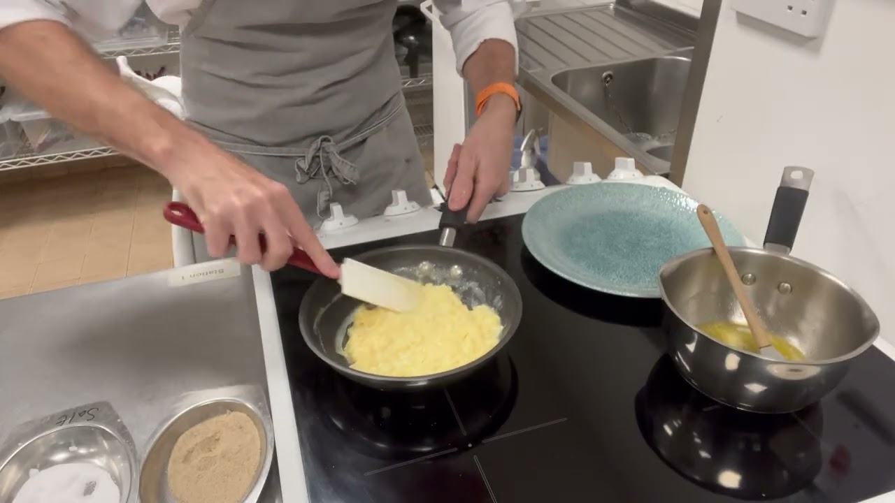 The Classic French Baveuse Omelette