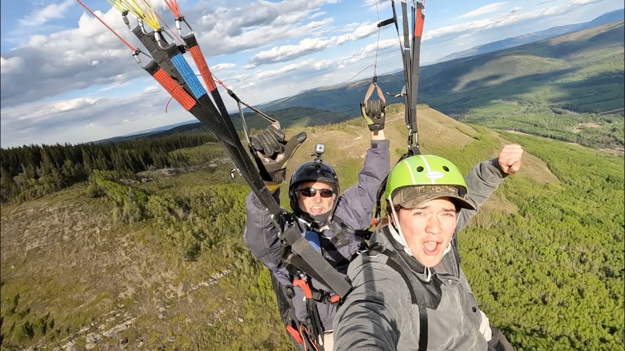 Paragliding in Chetwynde British Columbia (Julia Biegel)