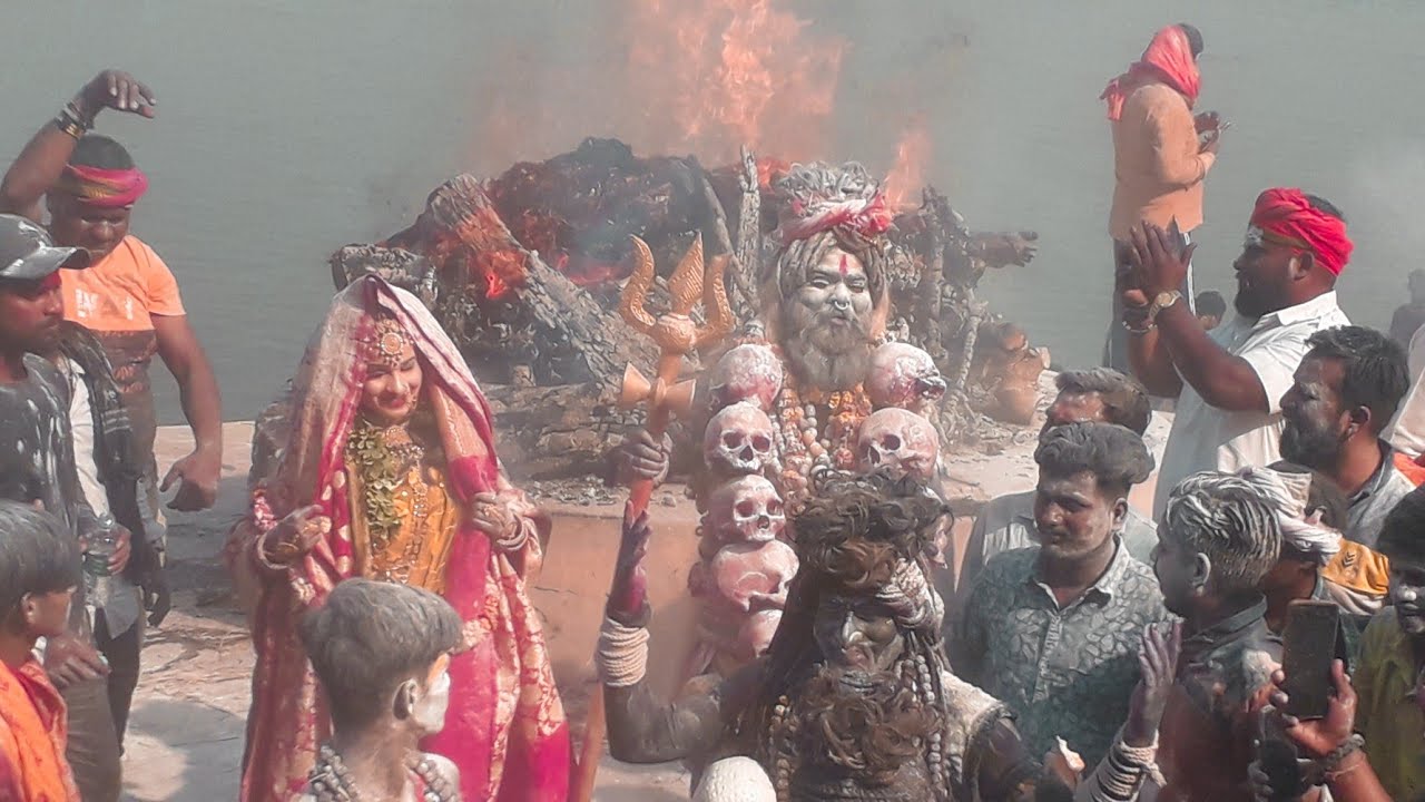 विश्वप्रसिद्ध होली Shamshan Holi in Varanasi ! Raja Harishchandra Ghat ! Harishchandra Ghat Ki Holi