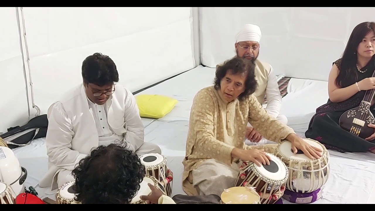 Ustaad ji zakir hussain sahab with ishtiyaq khan tabla maker