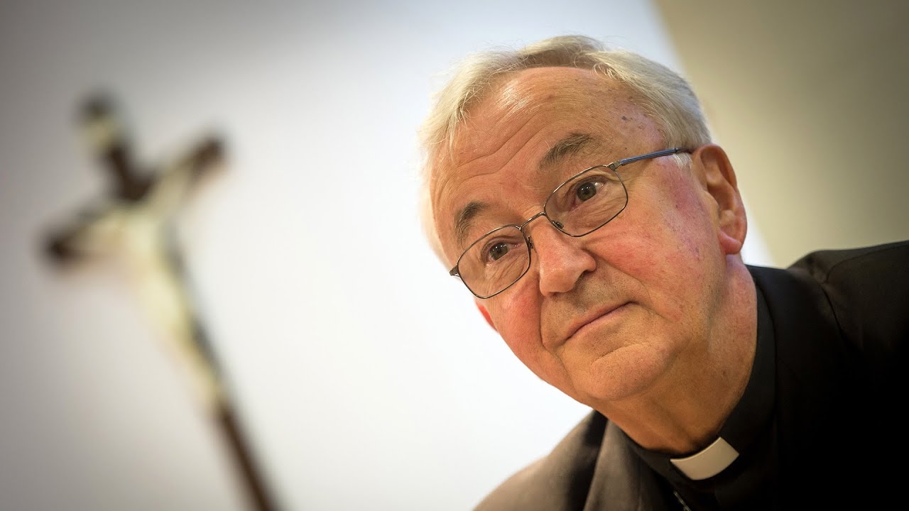 Cardinal Nichols answers journalists' questions on the Vatican's Family Synod