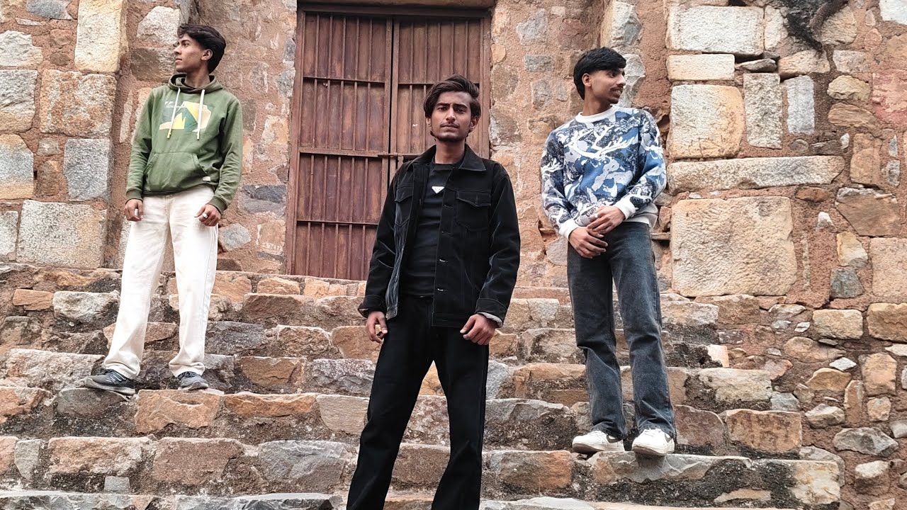 PURANE KILE PE DATLE KI BAKCHODI 😅