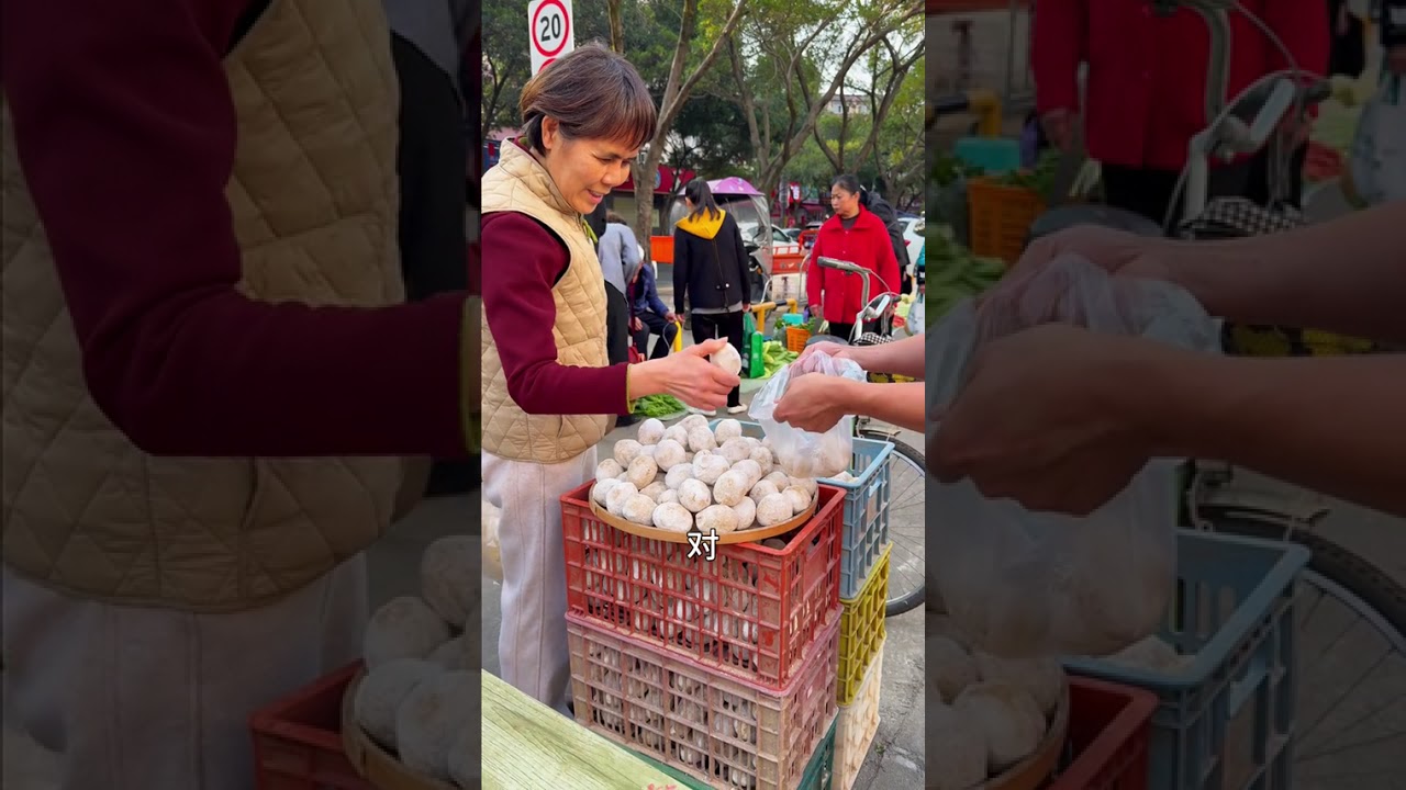 I met a big buyer today This 嬢嬢 is amazing#My rural life#Set up a stall#Record real life