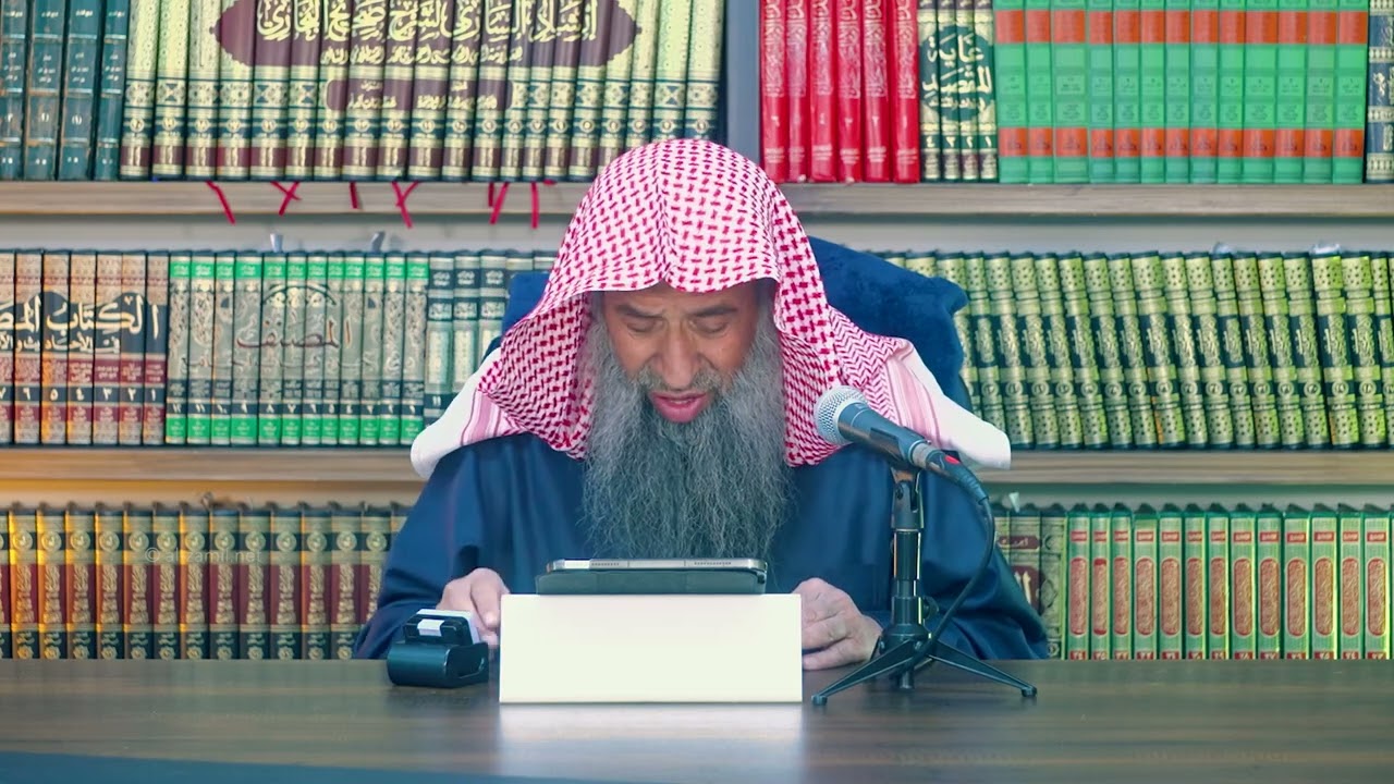 ما النصيحة لمن يعق والده بسبب مشكلات قديمة في الطفولة؟