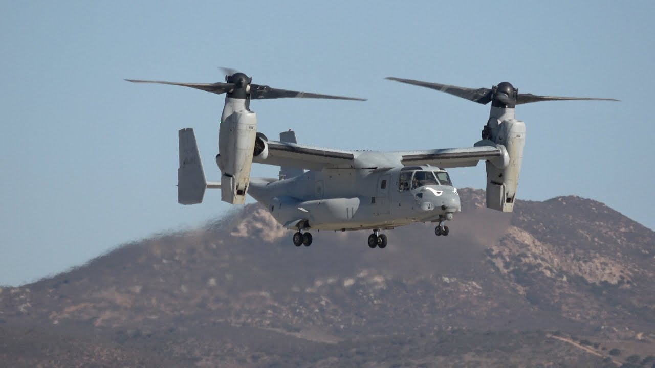 MV-22 Osprey Sunday Demo .. Miramar Airshow 2017 (4K)
