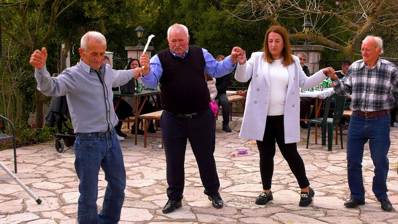 Γλέντι στον Τριπόταμο Ευρυτανίας